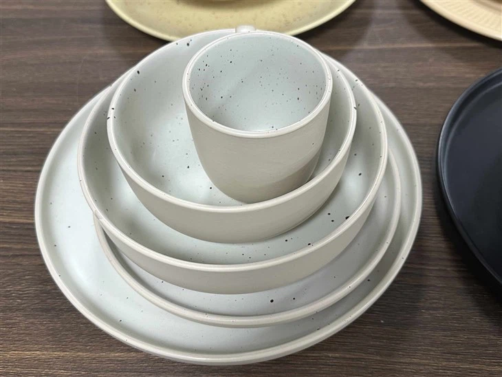 Wholesale High Quality Colored Glaze Ceramic Tableware Sets