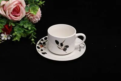 সিরামিক কাপ এবং সসার